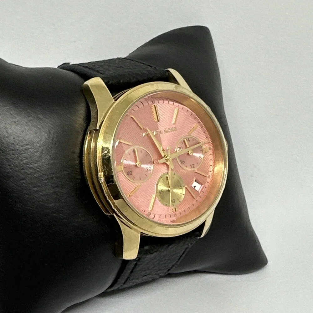 Michael Kors Runway MK6161 Womens Black Leather Strap Analog Quartz Watch HME550